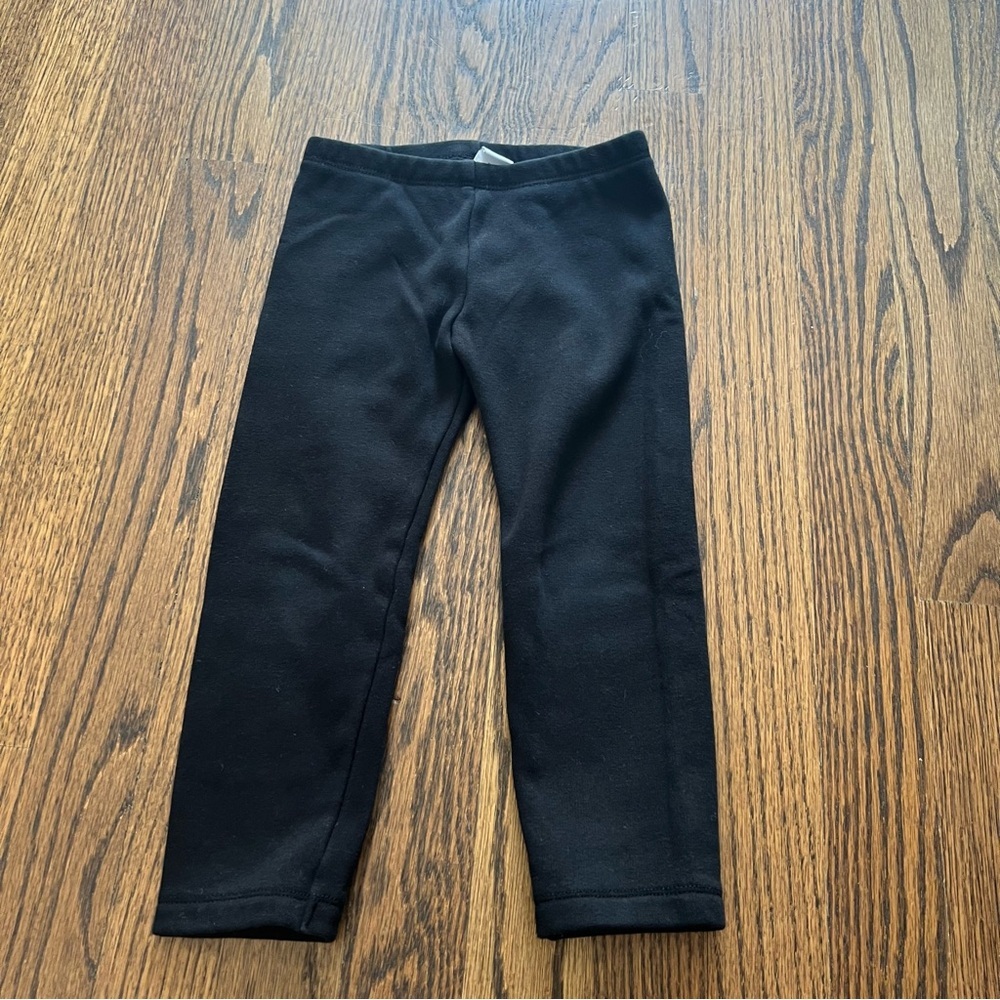🍭6/$30 Old Navy Classic Black Girl’s Cozy Leggings - 3T